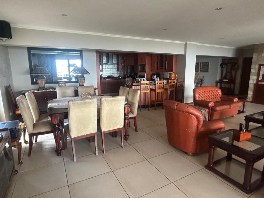 6 Bedroom Property for Sale in Da Nova Western Cape